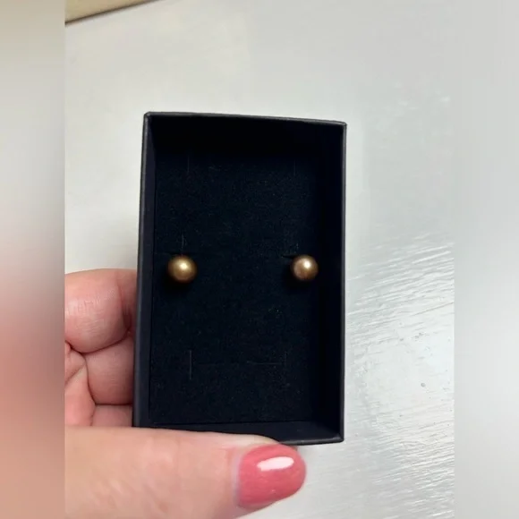 Coach Gold Wristlet and Faux Pearl Stud Earrings on Sterling Silver Posts -7-8mm - Picture 2 of 12